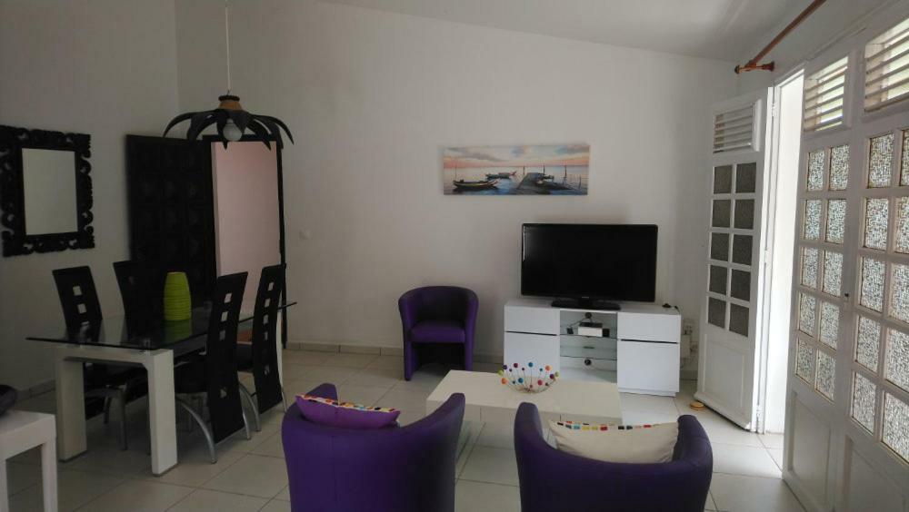 Appartement Gliceria Grande Anse Luaran gambar